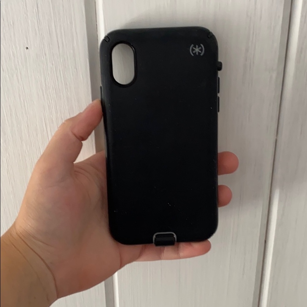 Black iPhone X speck case